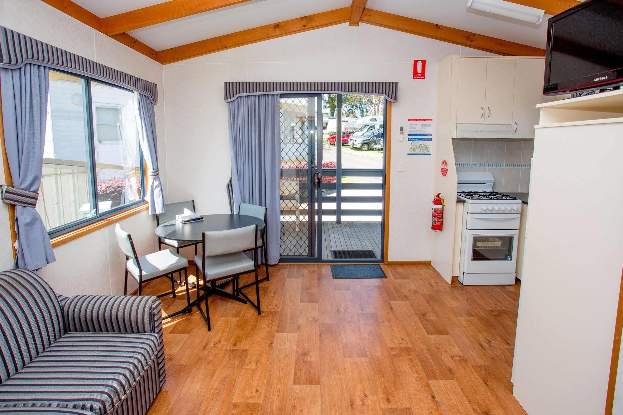 Ingenia Holidays Sydney Hills Dural Exterior photo